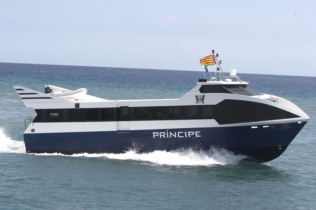 ARESA 2600 MONOHULL FERRY  