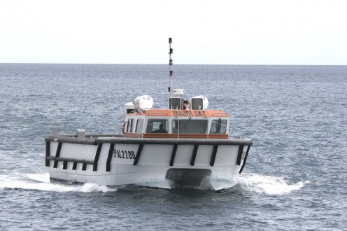 Catamarán para servicios de carga photo 2