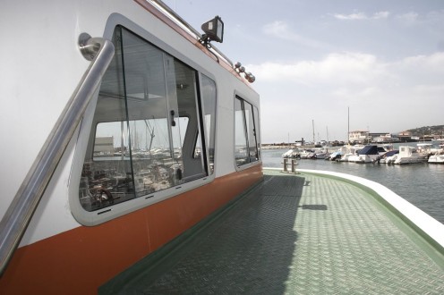 Catamarán para servicios de carga photo 10