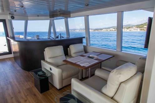 ARESA 2400 - 2100 Yacht Cat photo 8