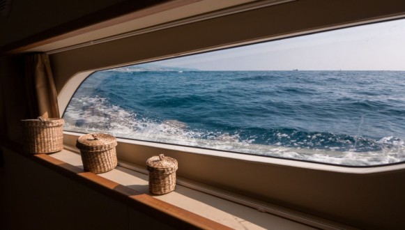 ARESA 2400 - 2100 Yacht Cat photo 18