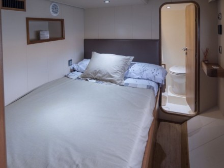 ARESA 2400 - 2100 Yacht Cat photo 22