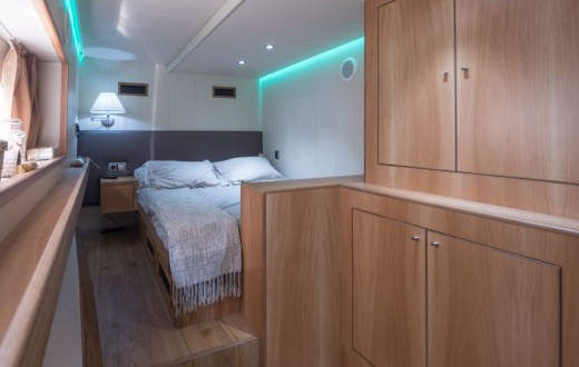 ARESA 2400 - 2100 Yacht Cat photo 24