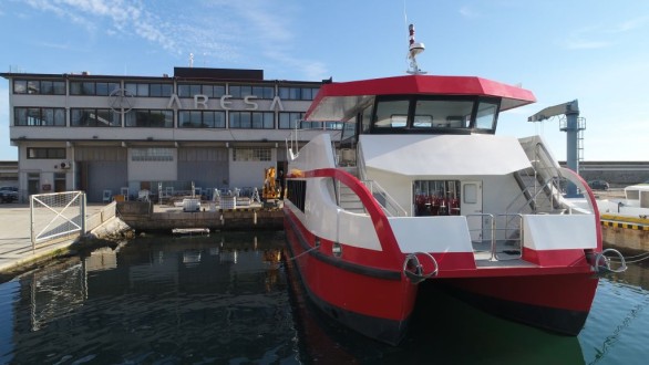 Catamarán de Pasaje photo 3