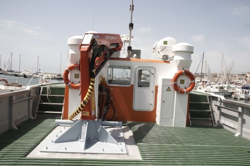 Catamarán para servicios de carga photo 7